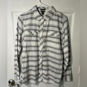 Eddie Bauer Women’s size Medium Classic Fit 100% Cotton Button Up. Black Stripes